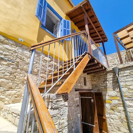 Village Charm With Pool At Апартаменты
